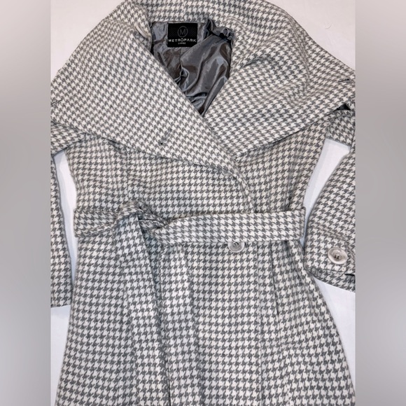 METROPARK  Houndstooth Gray and White Check Coat - Picture 1 of 8